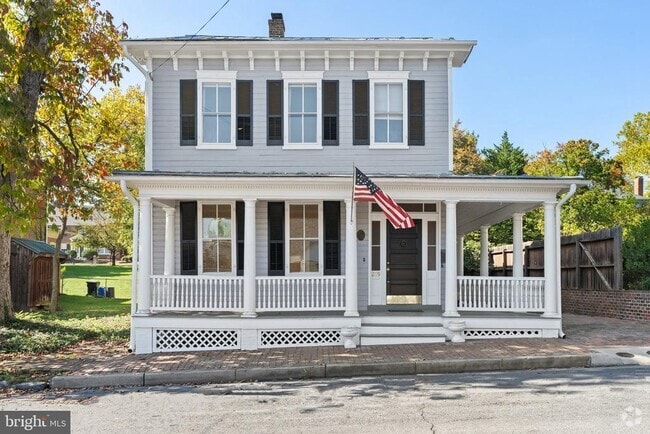 Building Photo - 209 N Washington St Rental