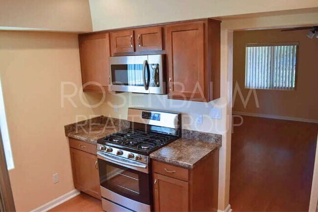 Photo - 2119 E Water St