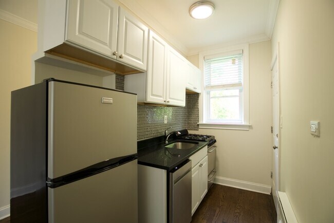 Photo - 6465 W Roscoe St Unit S3