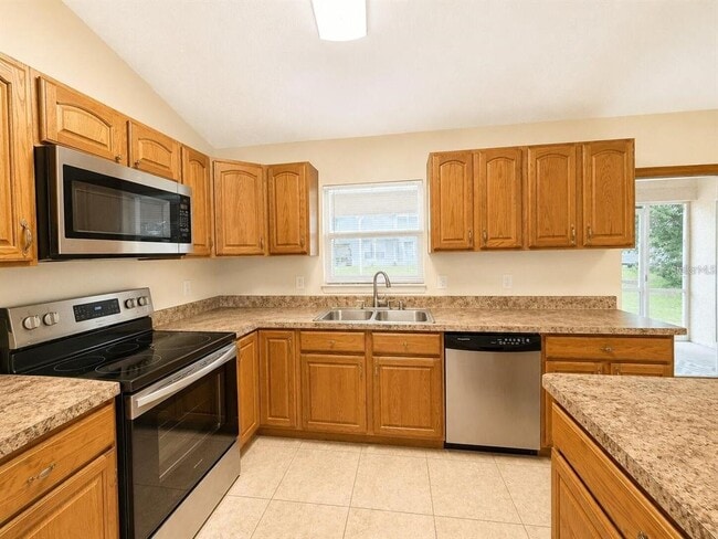 Photo - 907 Hendon Pl