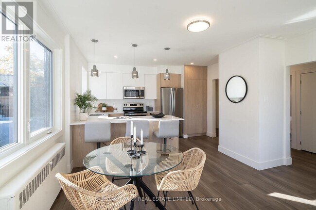 Photo - 1436 Avenue Rd