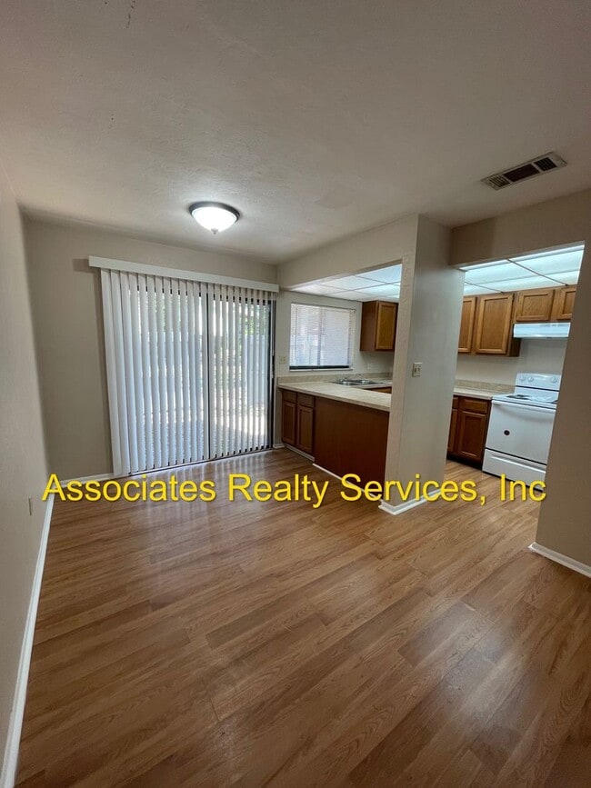 End Unit in Bellamy Rental House Rental in Gainesville, FL