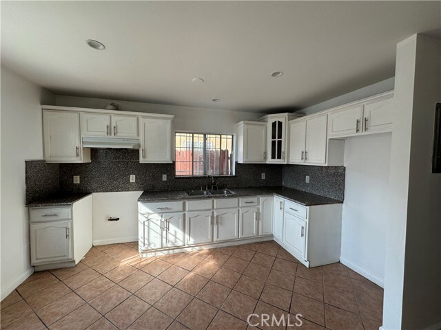 Photo - 1759 E 92nd St Townhome