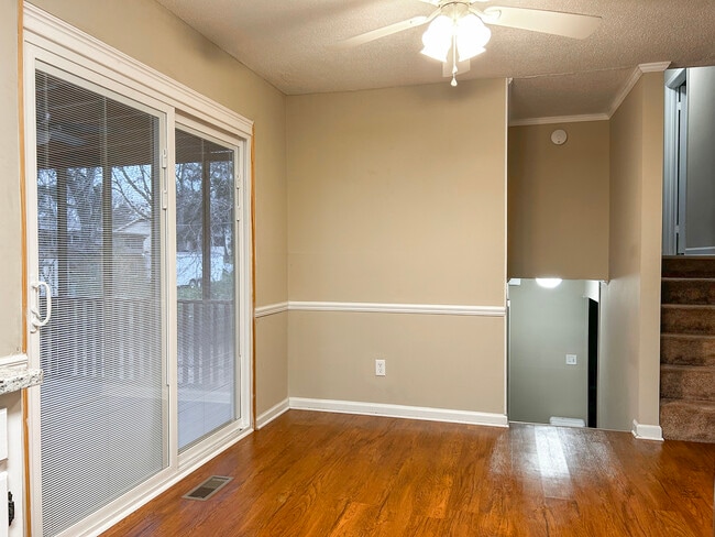 Photo - 675 Northview Dr NW