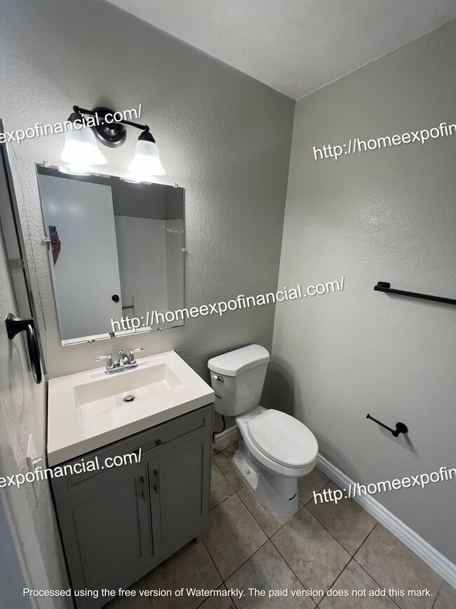 8350 Spring Desert Pl