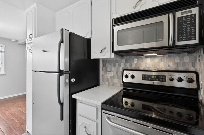 Photo - 2262 S Vly Hwy