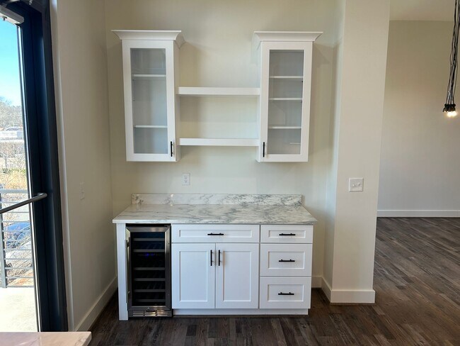 Photo - 165 Morrow Ave