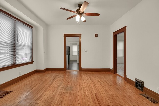Photo - 9459 Midland Blvd