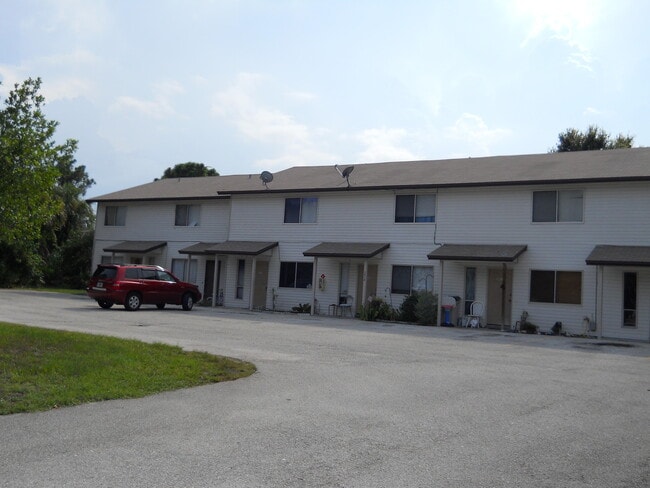 Building Photo - 3513 Tree Ridge Ln NE Rental