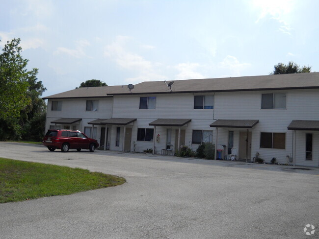 Building Photo - 3513 Tree Ridge Ln NE Rental