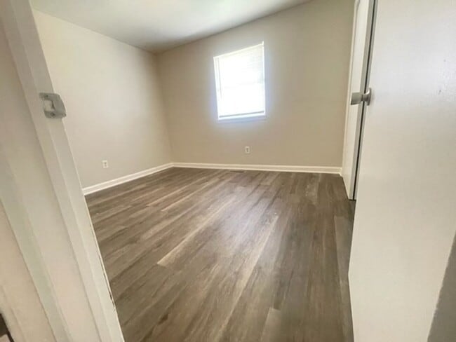 Photo - 1029 S Glenn St Unit 1029 S Glenn Apt 4