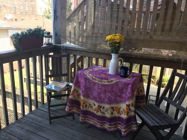 Balcón - 2106 W Fletcher St Unidad 1