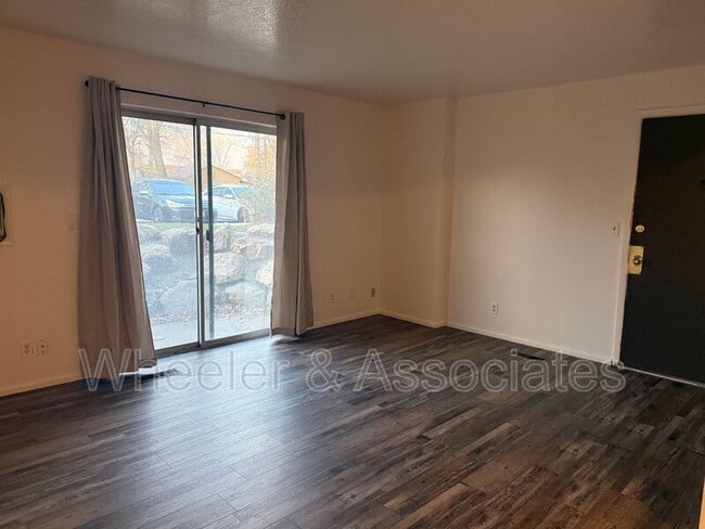 Photo - 2650 Jefferson Ave Unidad #8