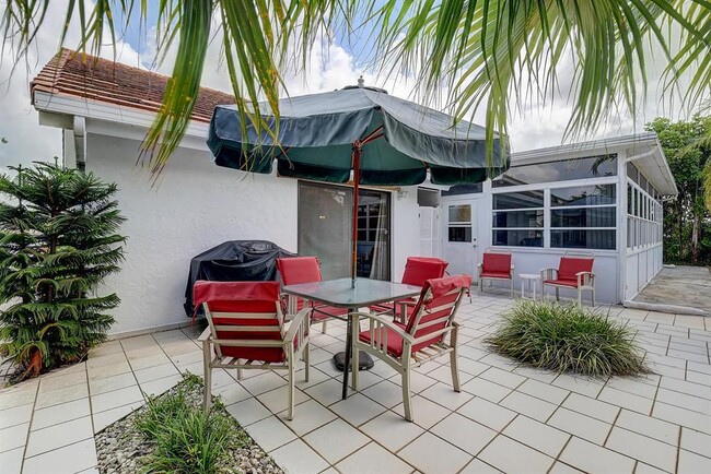 9565 El Clair Ranch Road ., Boynton Beach, FL 3343