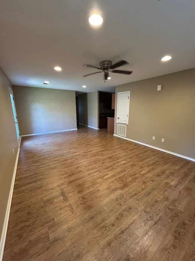 Photo - 807 S 3rd St