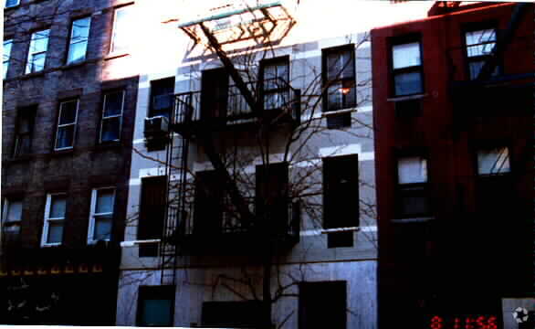 Building Photo - 333 E 81st St