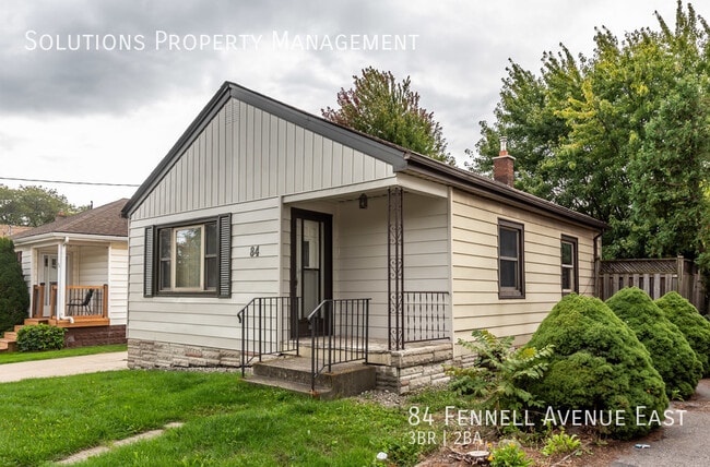Photo - **WHOLE House Rental on Hamilton Mountain**