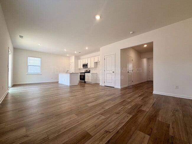 Photo - 100 Saddlebred Wy