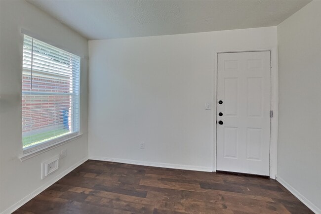 Photo - 19727 Glenfinch Ln