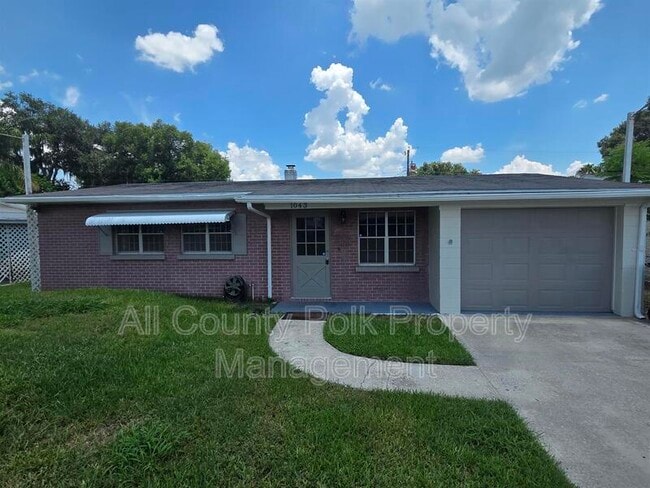 Building Photo - 1043 Pineview Pl Rental