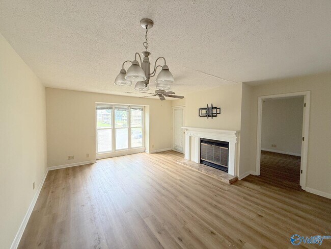 Photo - 4975 7 Pine Cir Unidad 4975