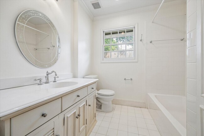 Photo - 5210 Meadow Lake Ln