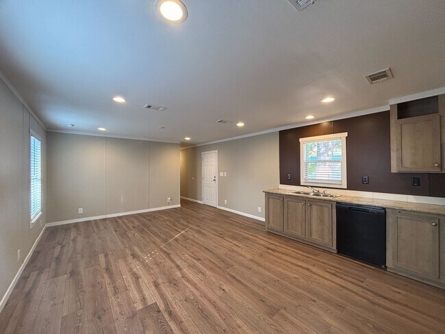 Photo - 231 Fryer St