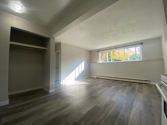 Photo - Sorrento Manor