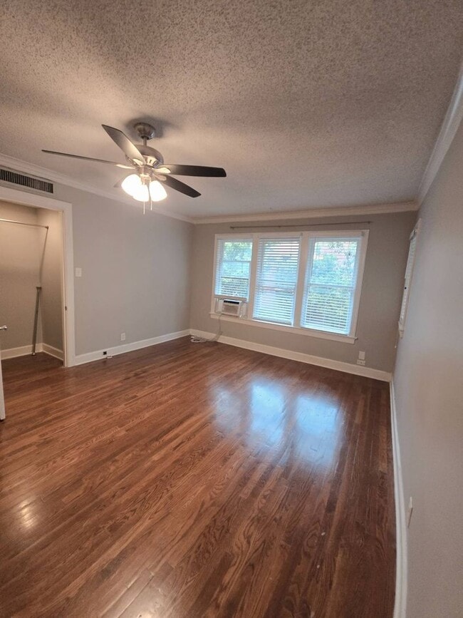 Photo - 4000 Hawthorne Avenue