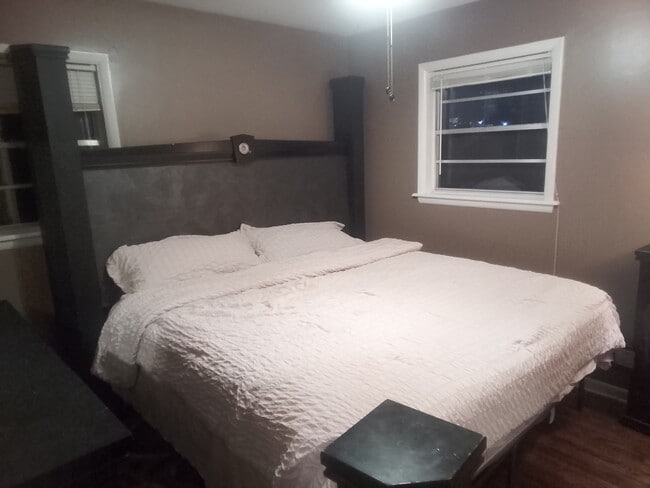 Photo - 10208 E 7th St