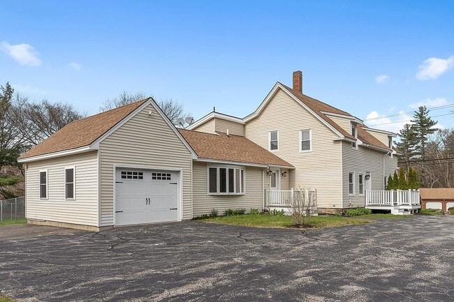 Building Photo - 81 N Lowell Rd Unit 2