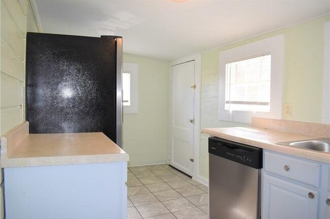 Photo - 407 Old Seneca Rd