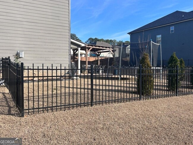 Photo - 706 Lanarck Wy