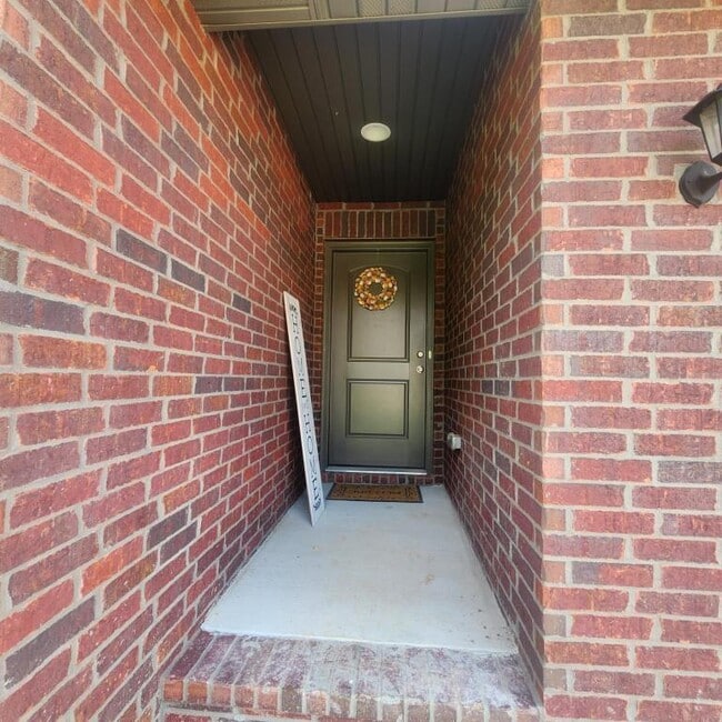 Photo - 5858 Geranium Ln