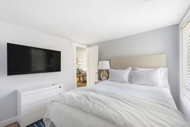 Photo - 23 Landing Ln