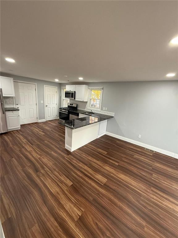 Photo - 16 Saratoga Ave