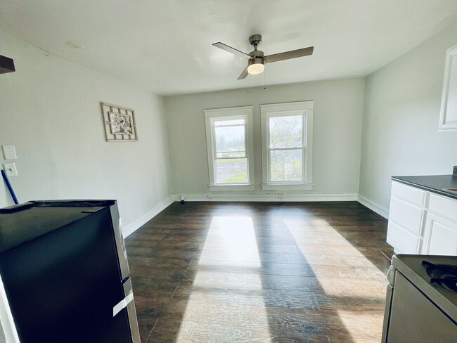 Photo - 1803 Harlansburg Rd Unidad 3