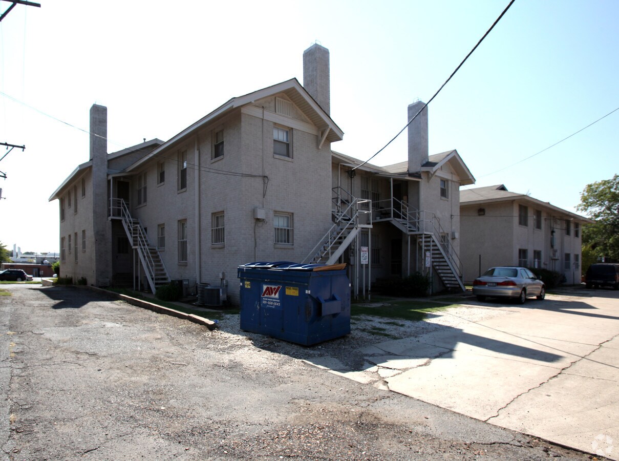 Photo - Ruth Apartments