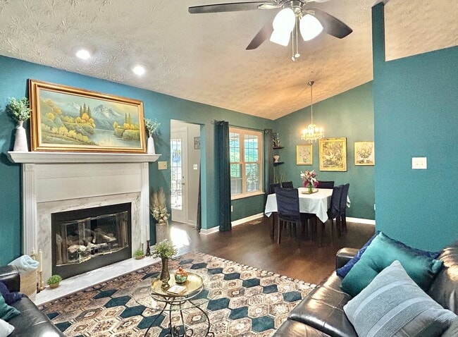 Photo - Beautiful 3 bedroom-plus bonus room-2 bath...