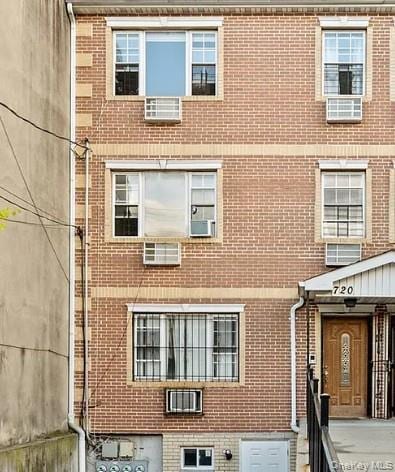 Photo - 720 E 96th St Apartamento
