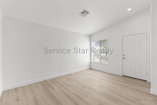 Photo - 22010 W Solano Dr