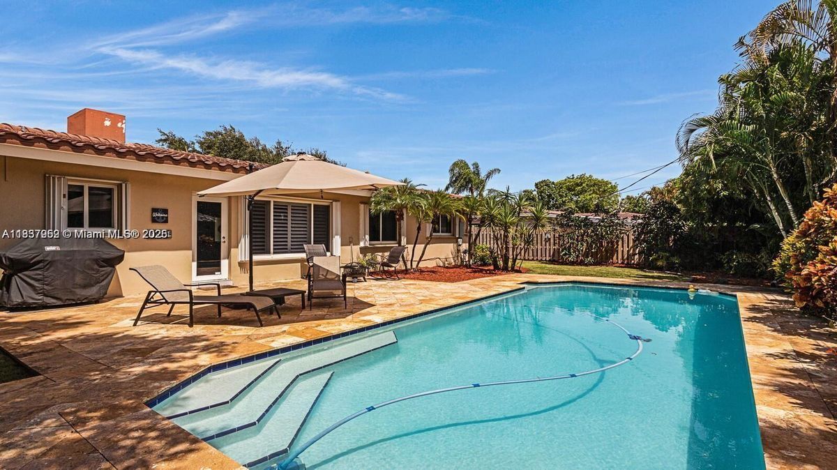 Photo - 2632 NE 30th St Unidad HOME