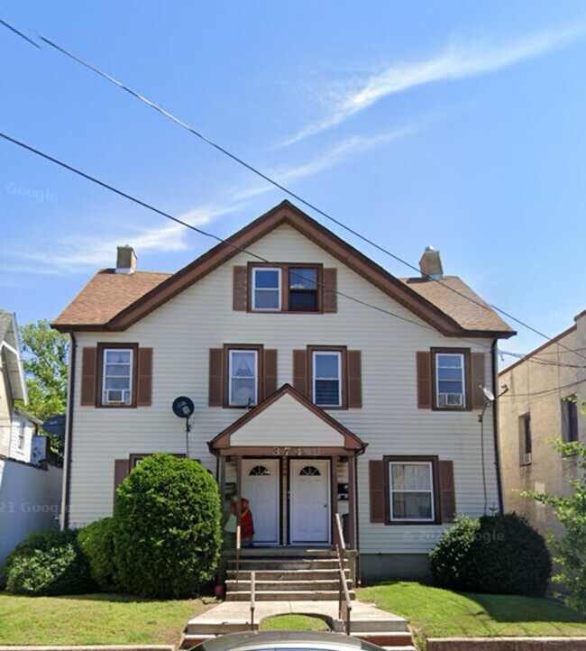 Photo - 374 Somerset St Unit 3