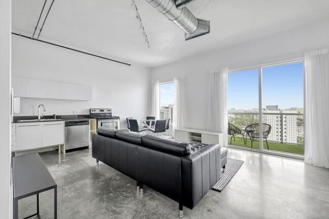 Photo - 10 SW South River Dr Unit 1405