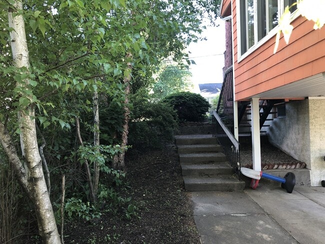 Photo - 479 Crafts St