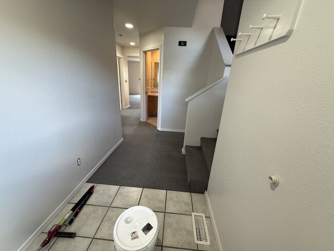 Photo - 913 Cardinal Dr