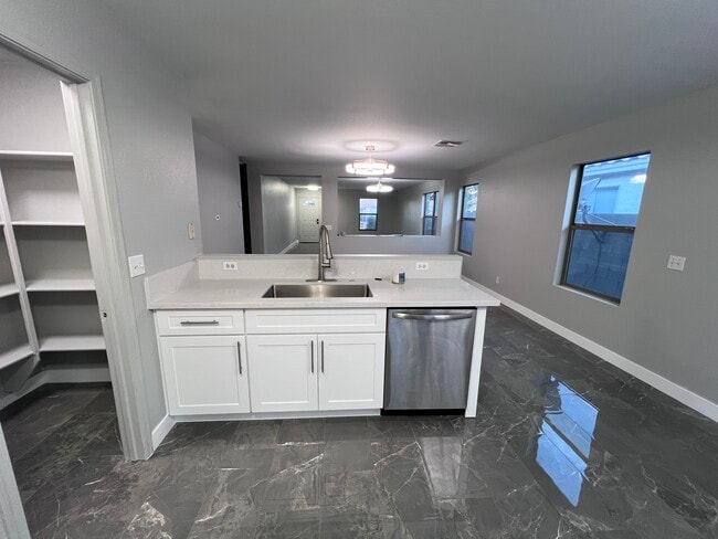 Photo - 15784 W Crocus Dr