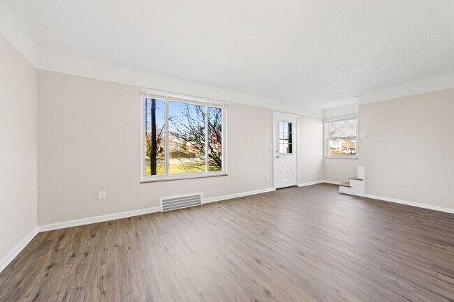 Photo - 21000 Priday Ave