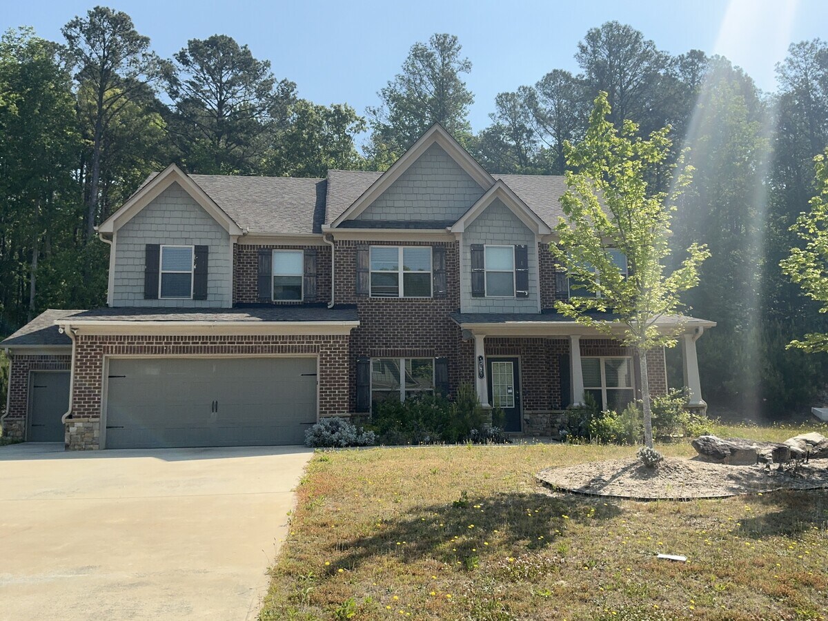 Photo - 1070 Victoria Walk Ln