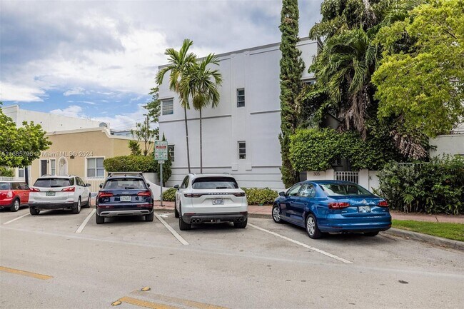 305 Jefferson Ave Unit 2
